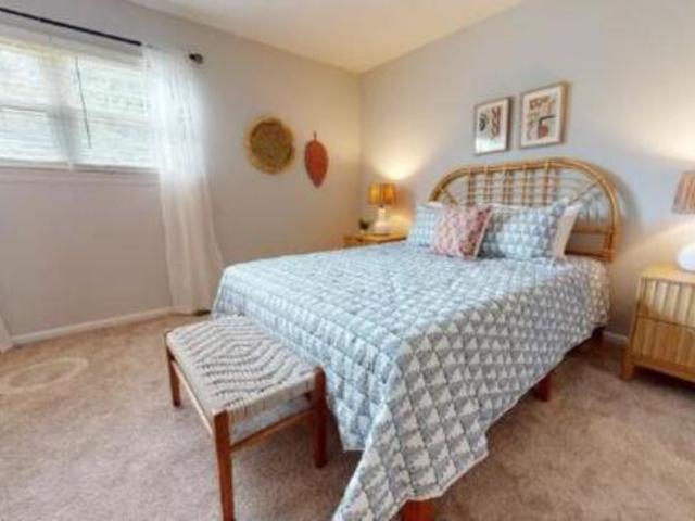 1 bedroom, Burlington NC 27215 105896647