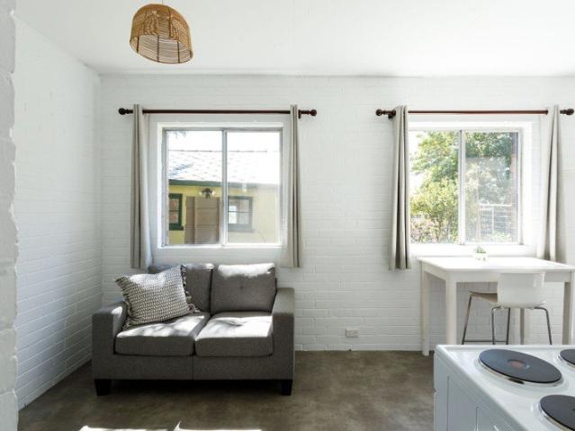 1 bedroom Garden Apartment