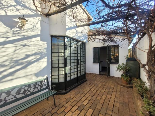 1 Bedroom Garden Cottage in Greenhills