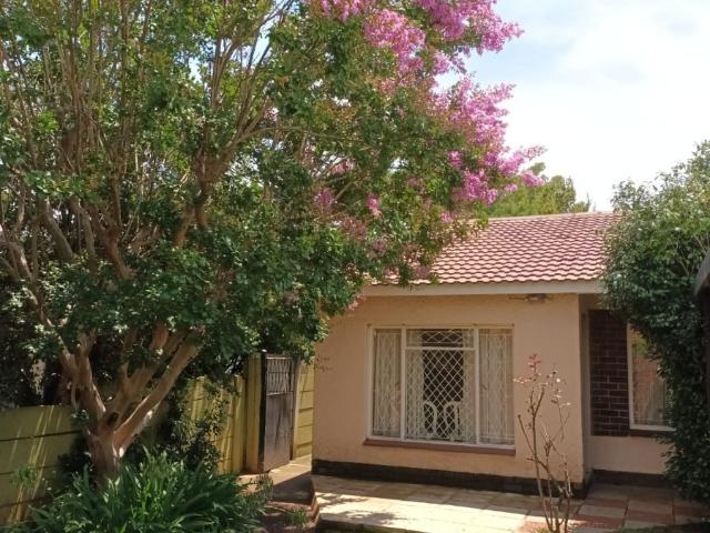 1 Bedroom Garden Cottage in Meadowbrook