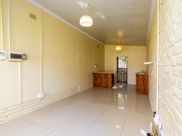 1 Bedroom Garden Cottage To Let in Milnerton Central