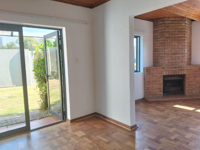 1 Bedroom Garden Cottage To Let in Montgomery Park