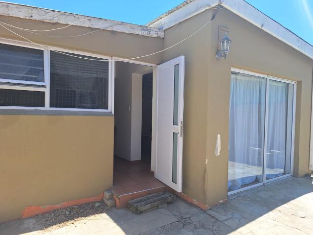 1 Bedroom Garden Cottage To Let in Avondale
