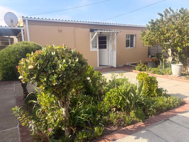 1 Bedroom Garden Cottage To Let in Belthorn Estate
