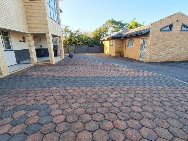 1 Bedroom Garden Cottage To Let in Bluff