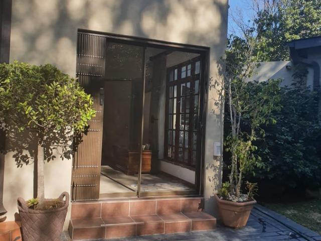 1 Bedroom Garden Cottage To Let in Brooklyn