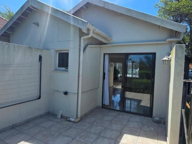 1 Bedroom Garden Cottage To Let in Durban North