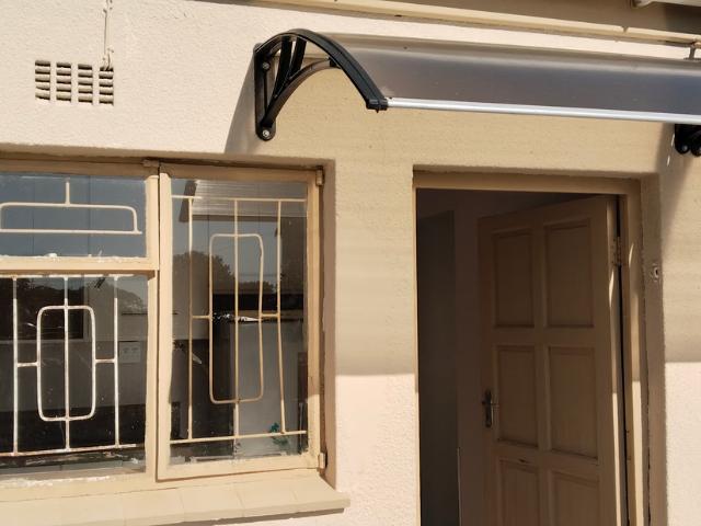 1 Bedroom Garden Cottage To Let in Fairways