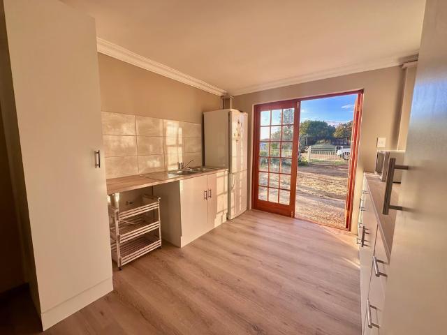 1 Bedroom Garden Cottage To Let in Fisherhaven