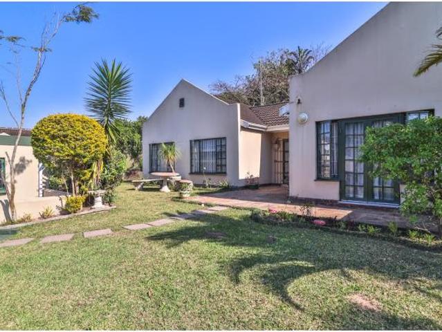 1 Bedroom Garden Cottage To Let in Highlands Hills