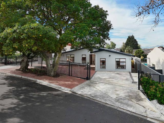 1 Bedroom Garden Cottage To Let in Hoheizen