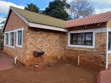1 Bedroom Garden Cottage To Let in Kookrus