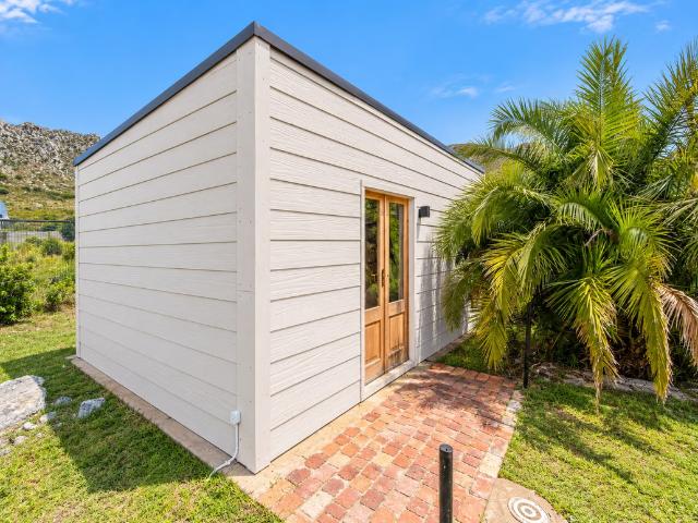 1 Bedroom Garden Cottage To Let in Pringle Bay