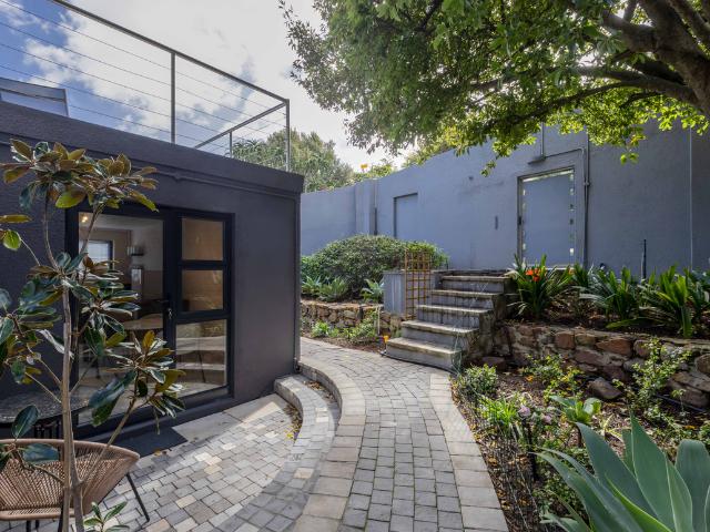 1 Bedroom Garden Cottage To Let in Scott Estate
