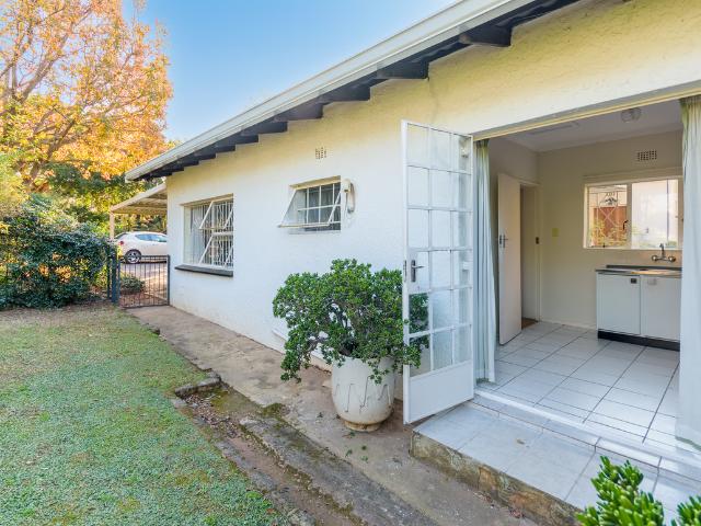 1 Bedroom Garden Cottage To Let in Weltevreden Park