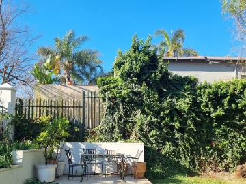 1 Bedroom Garden Cottage To Let in Westdene