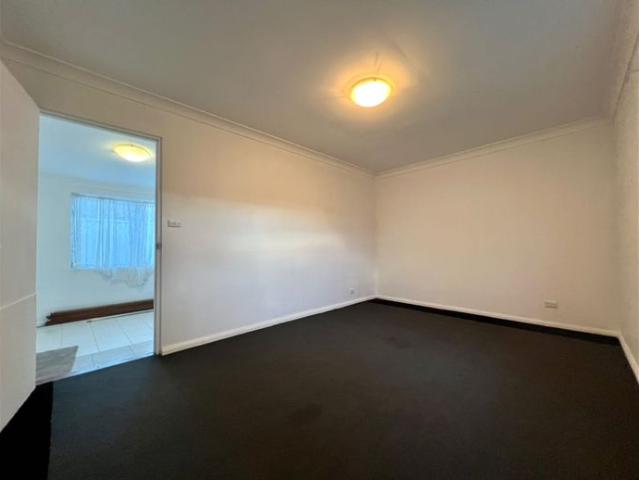 1 Bedroom Granny Flat in Convenient Tempe Location
