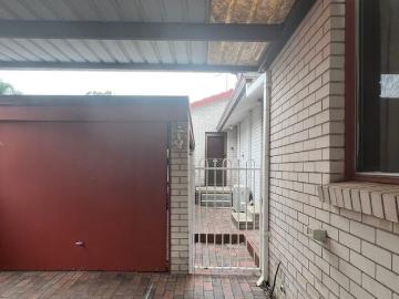 1 Bedroom Granny Flat with Private Entrance in South Penrith