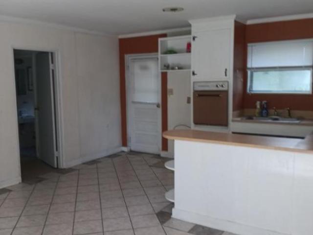 1 bedroom, Greenville NC 27858 105845160