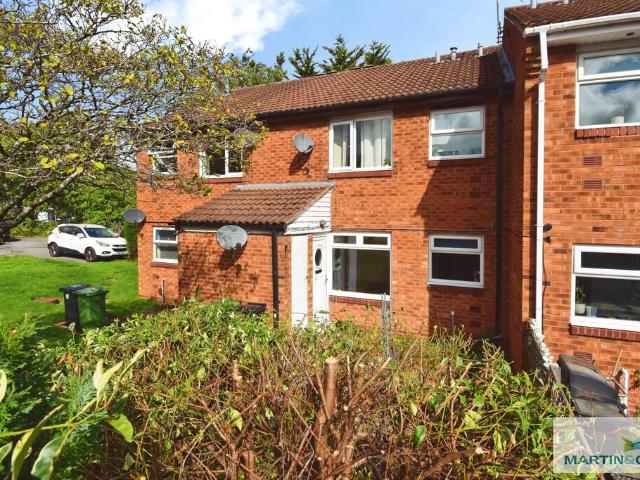 1 bedroom ground maisonette for sale