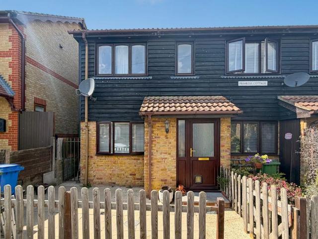 1 bedroom ground maisonette for sale