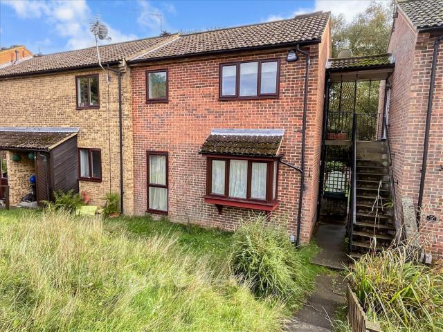 1 bedroom ground maisonette for sale