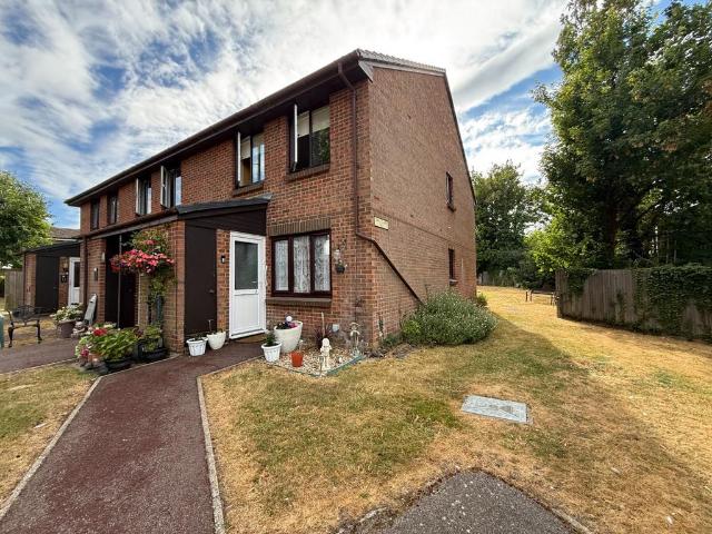 1 bedroom ground maisonette for sale