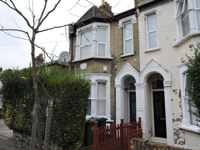 1 bedroom ground maisonette for sale