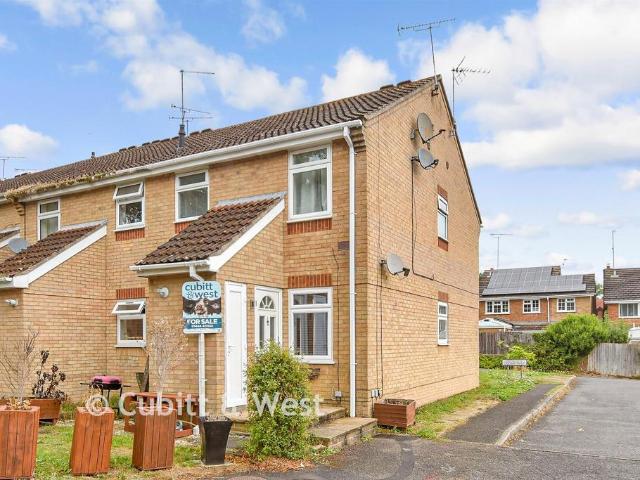 1 bedroom ground maisonette for sale