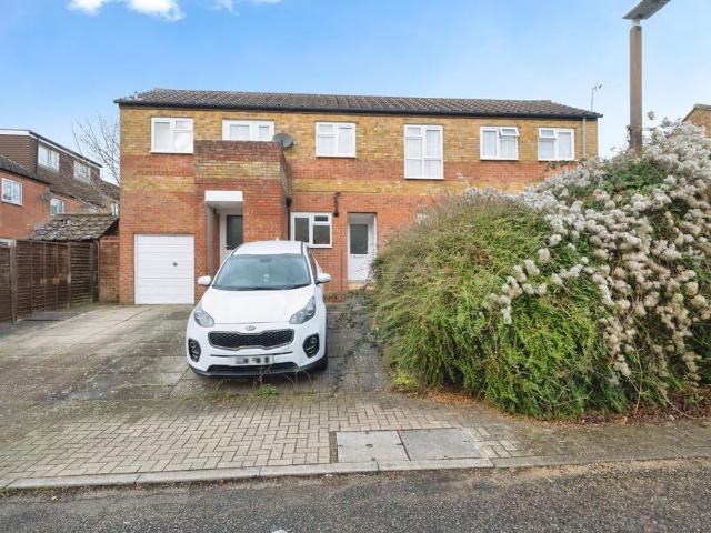 1 bedroom ground maisonette for sale