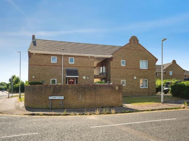 1 bedroom ground maisonette for sale