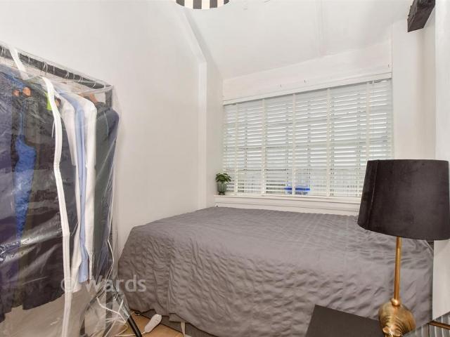 1 bedroom ground maisonette for sale