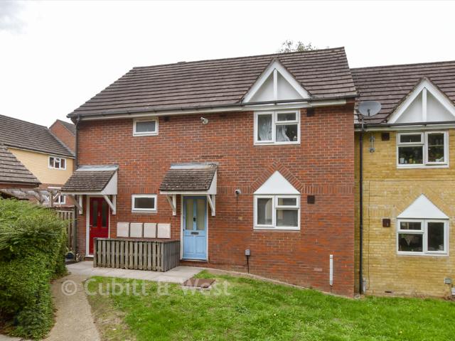 1 bedroom ground maisonette for sale