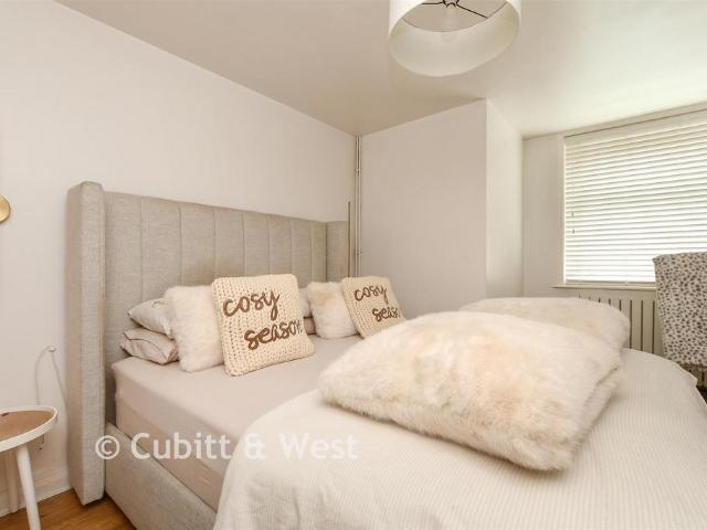 1 bedroom ground maisonette for sale