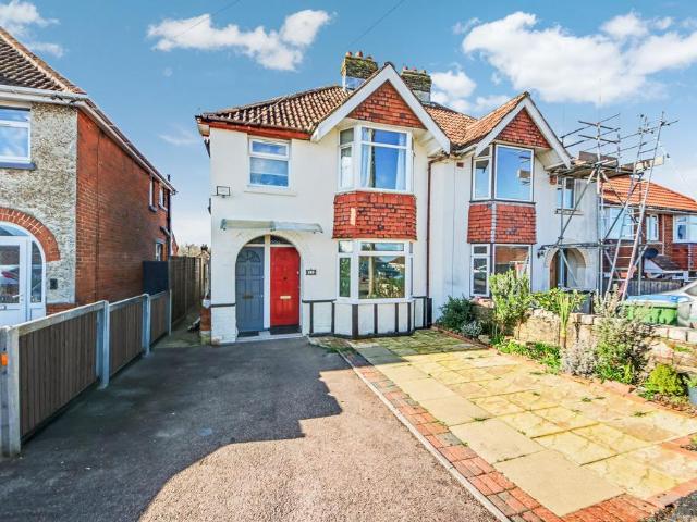 1 bedroom ground maisonette for sale