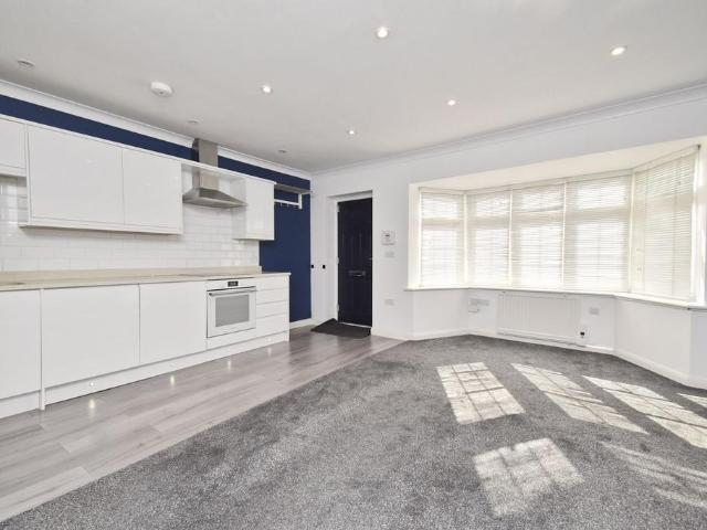 1 bedroom ground maisonette for sale