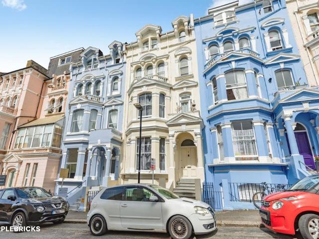 1 bedroom ground maisonette for sale