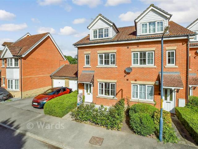 1 bedroom ground maisonette for sale