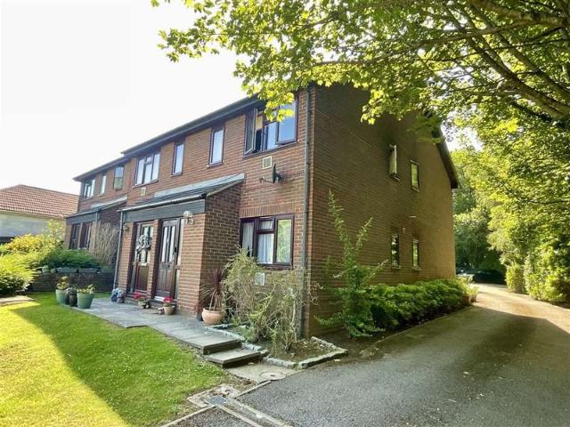 1 Bedroom Ground Maisonette Flat
