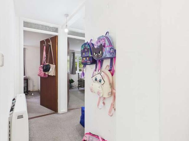 1 Bedroom Ground Maisonette Flat