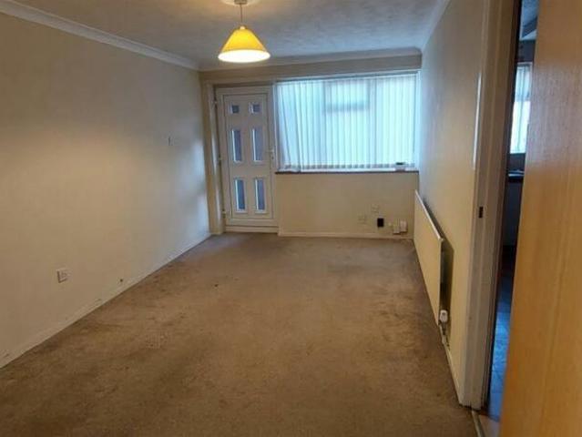 1 bedroom ground maisonette to rent