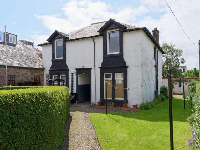 1 Bedroom Ground Flat