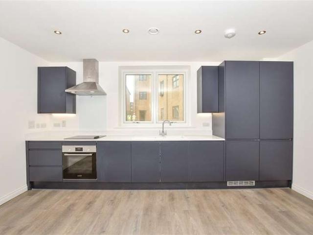 1 Bedroom Ground Flat