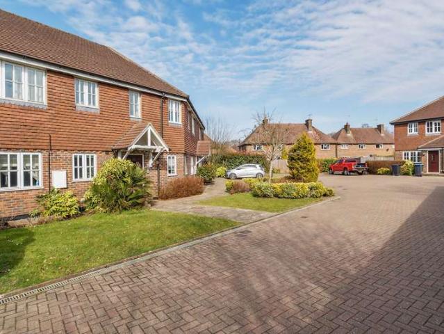 1 Bedroom Ground Flat