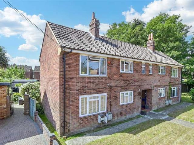 1 Bedroom Ground Flat