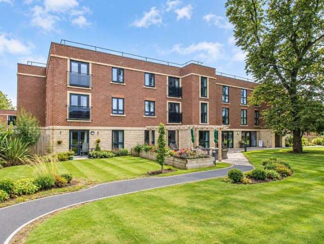 1 Bedroom Ground Flat
