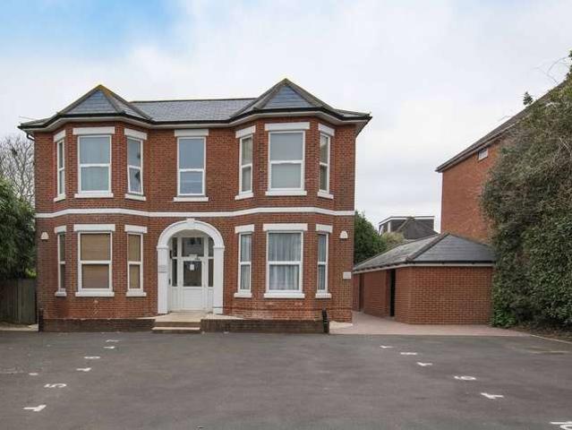 1 Bedroom Ground Flat