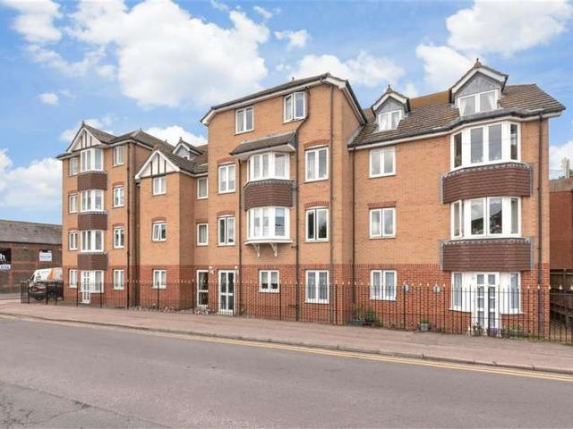 1 Bedroom Ground Flat