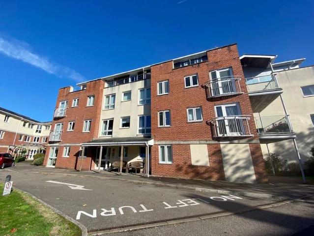 1 Bedroom Ground Flat