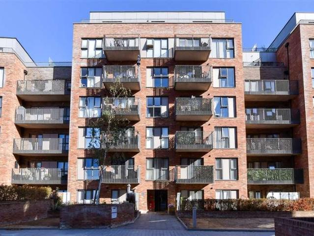 1 Bedroom Ground Flat